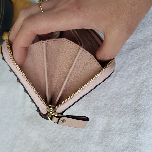 Valentino Garavani Rock stud zippy wallet π₯ π - Picture 16 of 16